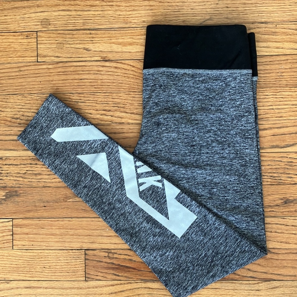 Yoga legging • PINK by VS